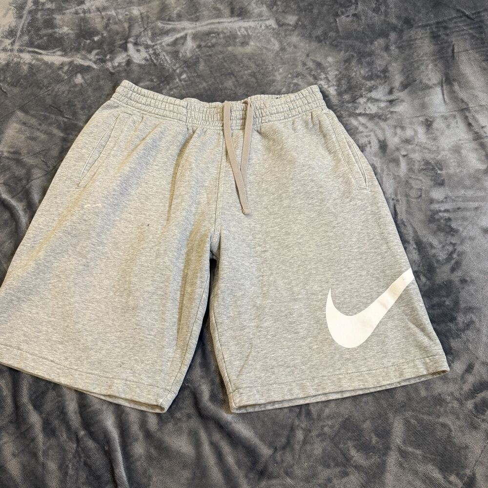 Nike Men Club Fleece Graphic Shorts Grey White Big Swoosh Sz L BV2721-063 Active